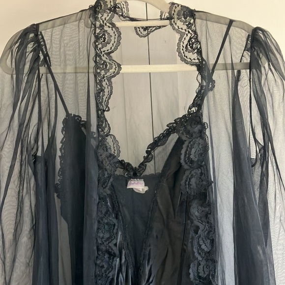 RARE Frederick’s of Hollywood set! slip dress and robe - Picture 10 of 10
